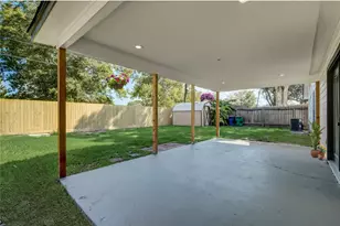 315 Cypress St, Alvin, TX 77511 - Photo 29