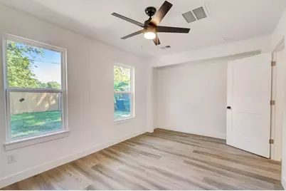 315 Cypress Street, Alvin, TX 77511 - Photo 23
