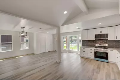 315 Cypress Street, Alvin, TX 77511 - Photo 9