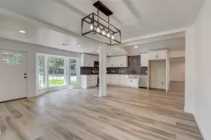 315 Cypress St, Alvin, TX 77511 - Photo 7