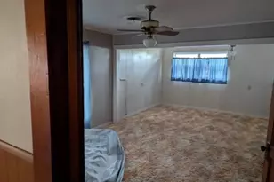 201 S Park Ave, Iowa Park, TX 76367 - Photo 5