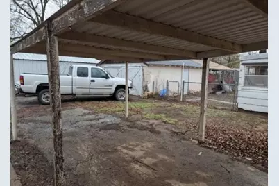 201 S Park Avenue, Iowa Park, TX 76367 - Photo 3