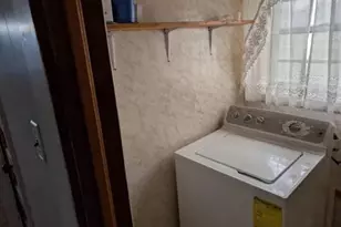 201 S Park Ave, Iowa Park, TX 76367 - Photo 13