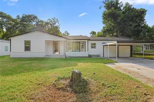 6714 E Bayou Dr, Hitchcock, TX 77563 - Photo 1