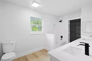 6714 E Bayou Dr, Hitchcock, TX 77563 - Photo 13