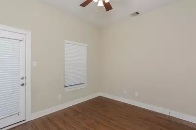 10658 Clearview Villa Place, Houston, TX 77025 - Photo 17