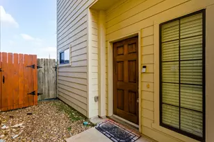 10658 Clearview Villa Pl, Houston, TX 77025 - Photo 3