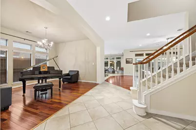 911 Vaulted Oak Street, Houston, TX 77008 - Photo 19