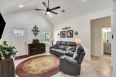 16942 Balmoral, Montgomery, TX 77316 - Photo 9