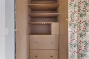 7929 Woodway Dr, Houston, TX 77063 - Photo 21