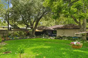9103 Timberside Dr, Houston, TX 77025 - Photo 27