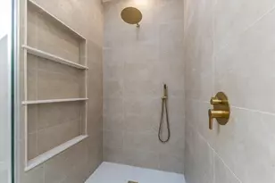 2002 Shadow Bend Dr, Houston, TX 77043 - Photo 35