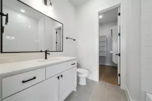 8719 Padua Ln, Houston, TX 77055 - Photo 17