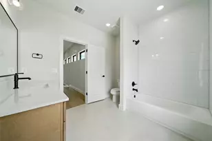 8719 Padua Ln, Houston, TX 77055 - Photo 37