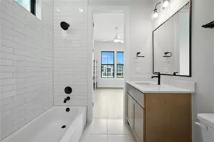 8719 Padua Ln, Houston, TX 77055 - Photo 21