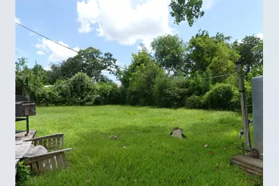 7713 Airline Drive, Houston, TX 77037 - Photo 9