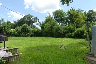 7713 Airline Dr, Houston, TX 77037 - Photo 9