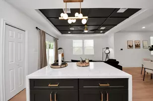 5955 Southseas St, Houston, TX 77033 - Photo 5