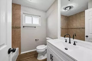 9807 Sparrow St, La Porte, TX 77571 - Photo 25