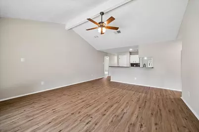 9807 Sparrow Street, La Porte, TX 77571 - Photo 15