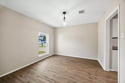 9807 Sparrow Street, La Porte, TX 77571 - Photo 9