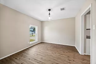 9807 Sparrow St, La Porte, TX 77571 - Photo 9