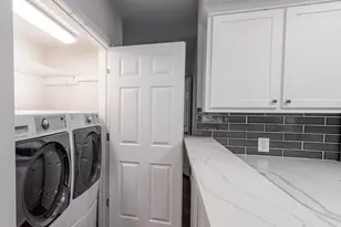 2102 Postoffice St, Galveston, TX 77550 - Photo 13