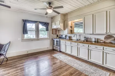 404 W Main Street, Bellville, TX 77418 - Photo 9