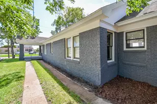 404 W Main St, Bellville, TX 77418 - Photo 23