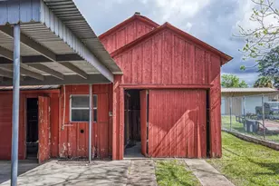 404 W Main St, Bellville, TX 77418 - Photo 27