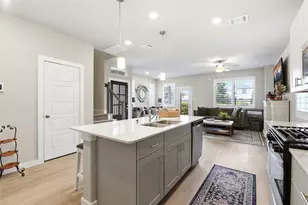 8412 Arden valley Ln, Houston, TX 77063 - Photo 13