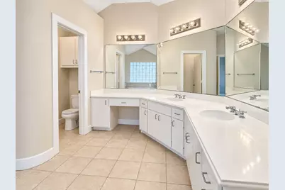 8624 Meadowcroft Drive, Houston, TX 77063 - Photo 17