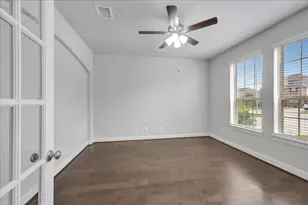 8033 SERENITY Dr, Pearland, TX 77584 - Photo 9