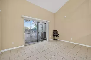 6855 Greenway Chase St, Houston, TX 77072 - Photo 11