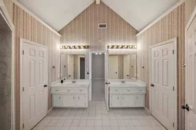 7503 17th Green Drive, Humble, TX 77346 - Photo 11