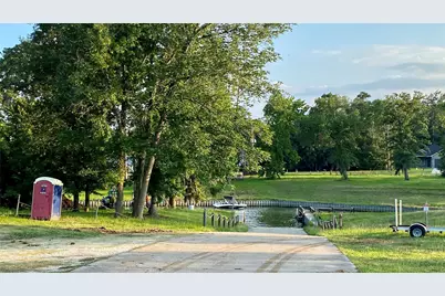 195 Lakecrest, Livingston, TX 77351 - Photo 9