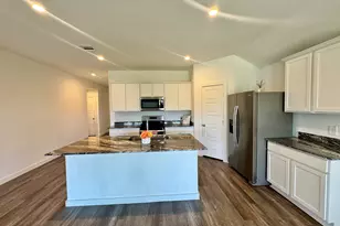 1102 Rayburn Dr, Rosharon, TX 77583 - Photo 3