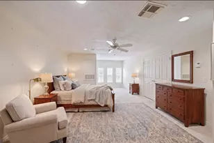 69 Wynden Oaks Dr, Houston, TX 77056 - Photo 25