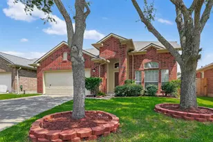 2711 Shallow Falls Ct, Pearland, TX 77584 - Photo 5