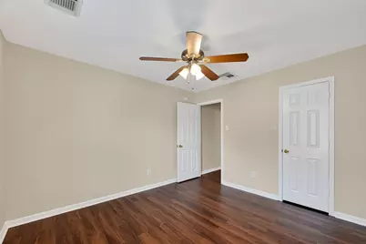 2711 Shallow Falls Court, Pearland, TX 77584 - Photo 33