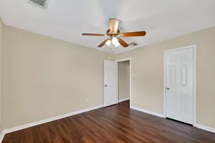 2711 Shallow Falls Ct, Pearland, TX 77584 - Photo 33