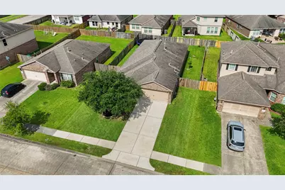 9822 Garnet Springs Drive, Iowa Colony, TX 77583 - Photo 5