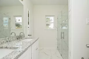 2811 Topiary Ln, Houston, TX 77014 - Photo 19