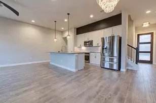 11010 Cres Light Way, Houston, TX 77043 - Photo 5