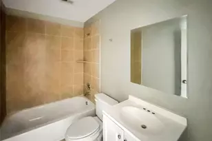 6931 Weaver Rd, Houston, TX 77028 - Photo 9