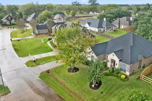 33218 Worthing Ln, Fulshear, TX 77441 - Photo 43