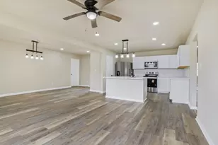 1120 17th Ave N, Texas City, TX 77590 - Photo 5