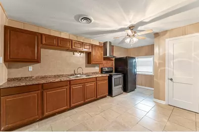 3216 Avenue I #A, Rosenberg, TX 77471 - Photo 11