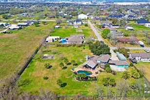 2203 Lomax Dr, La Porte, TX 77571 - Photo 35