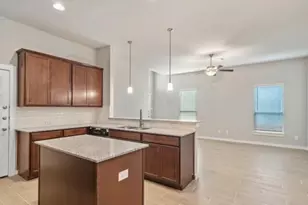 218 Oakcrest, Conroe, TX 77304 - Photo 5